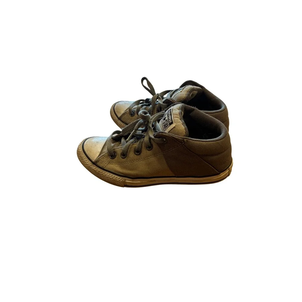 Converse Chuck Taylor All Star low-top, kids/junior size US 3 olive/khaki canvas